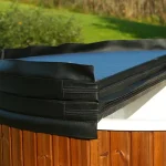 Termoizolační kožený kryt koupacího sudu